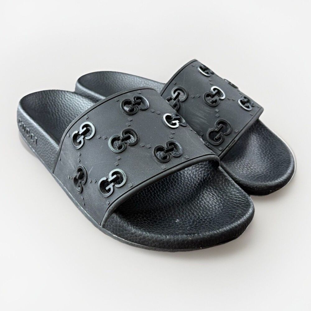 Gucci Pursuit GG Slide Sandals Black Rubber Logo Slides Women’s Size 7